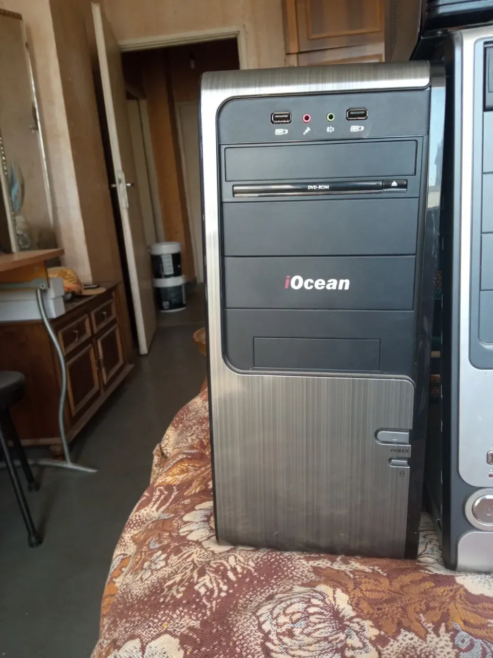 Продава Компютър МБ - Asus H110m- A/DP  ,4GB DDR 4 , процесор G3900