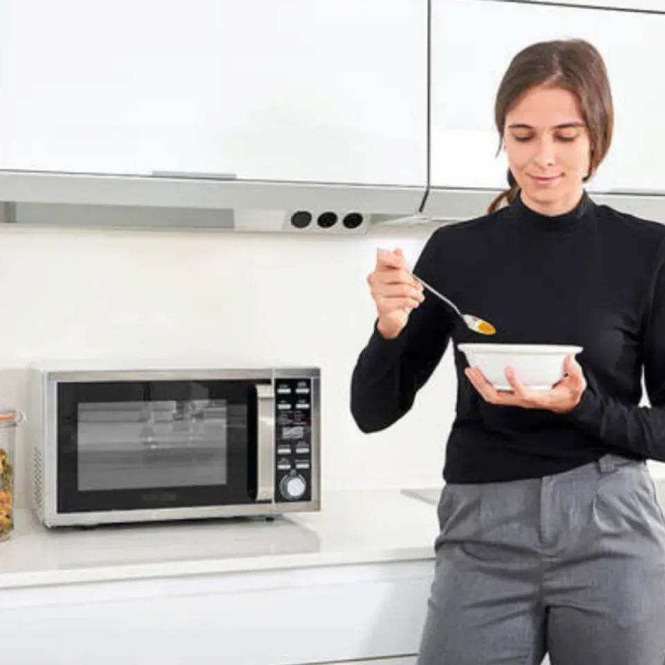 Микровълнова с грил и конвекция Black+Decker BXMZ900E – 25L, 900W, автоматични програми, дигитален д