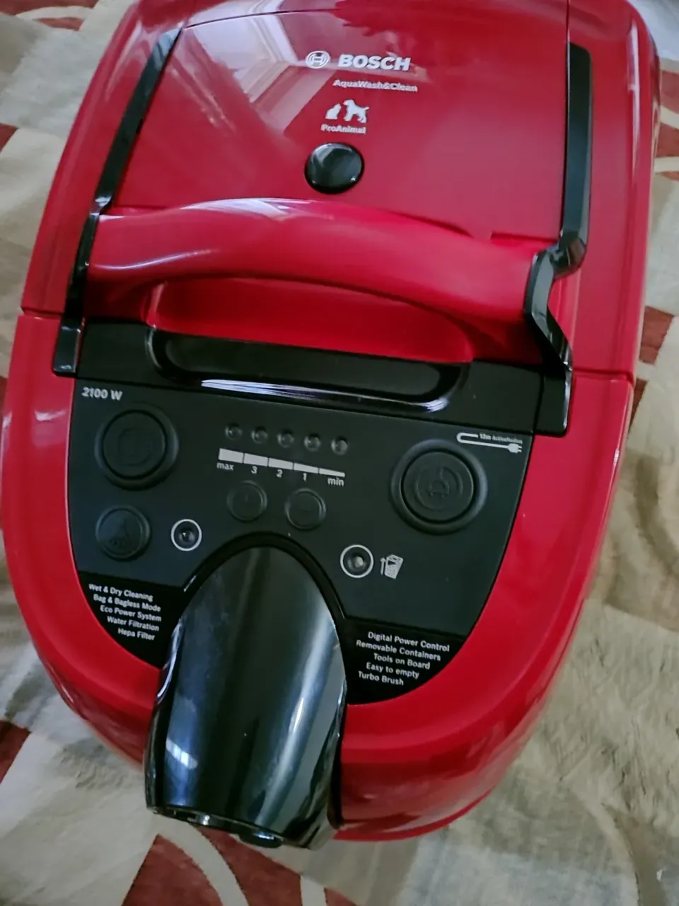Перяща прахосмукачка Bosch BWD421PET